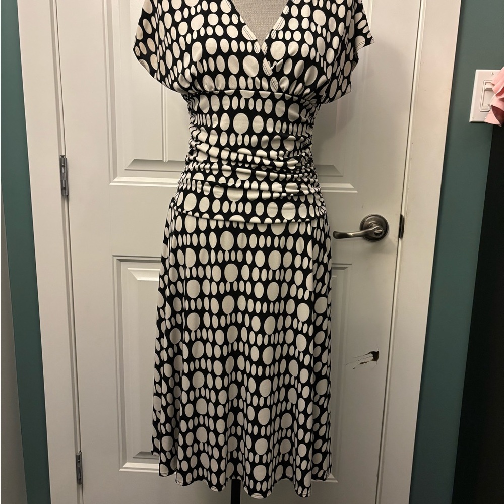 Vintage Y2K Flattering Stretchy Navy and Cream Polka Dot Dress
